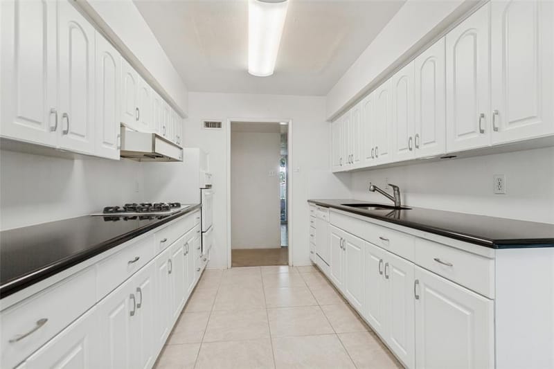 12515 Cedar Bend Drive, Dallas TX 75244 - Photo 8