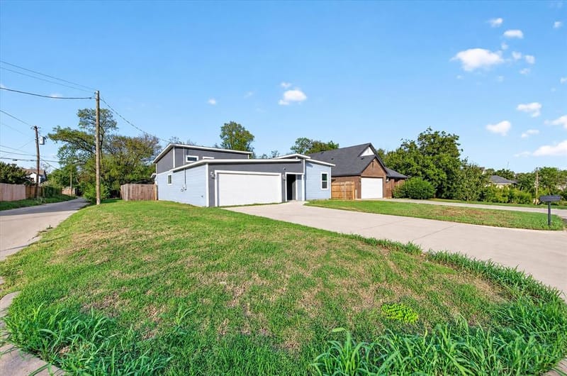 701 Atlanta Street, Fort Worth TX 76104 - Photo 3