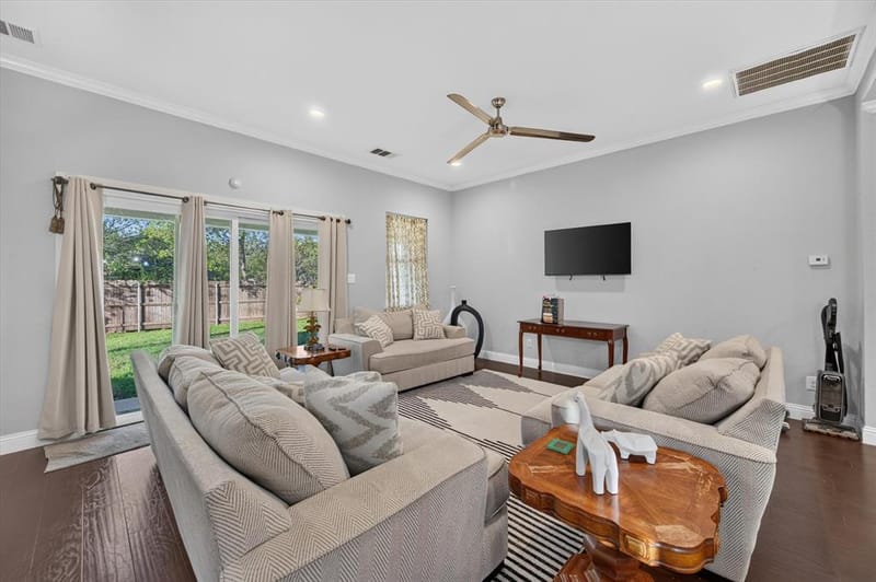 701 Atlanta Street, Fort Worth TX 76104 - Photo 9