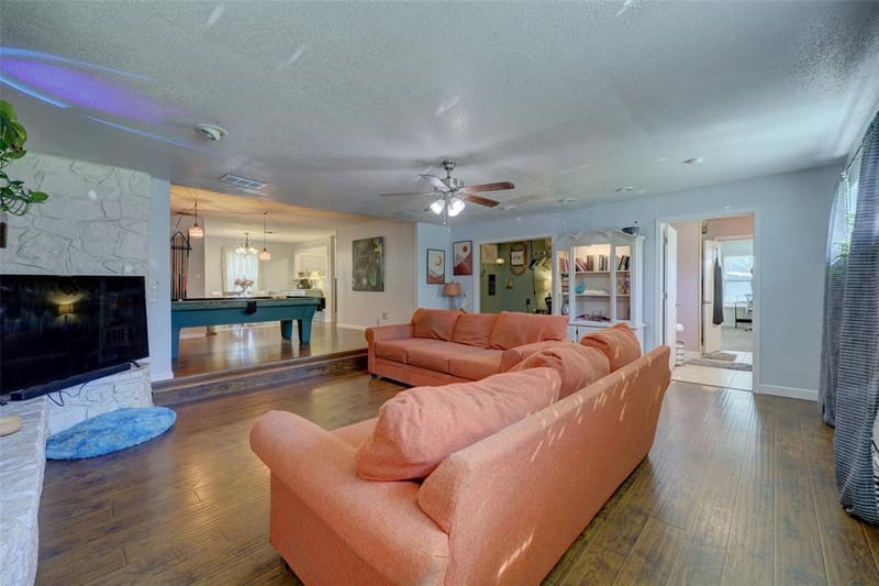 901 Elizabeth Boulevard, Granbury TX 76048 - Photo 17
