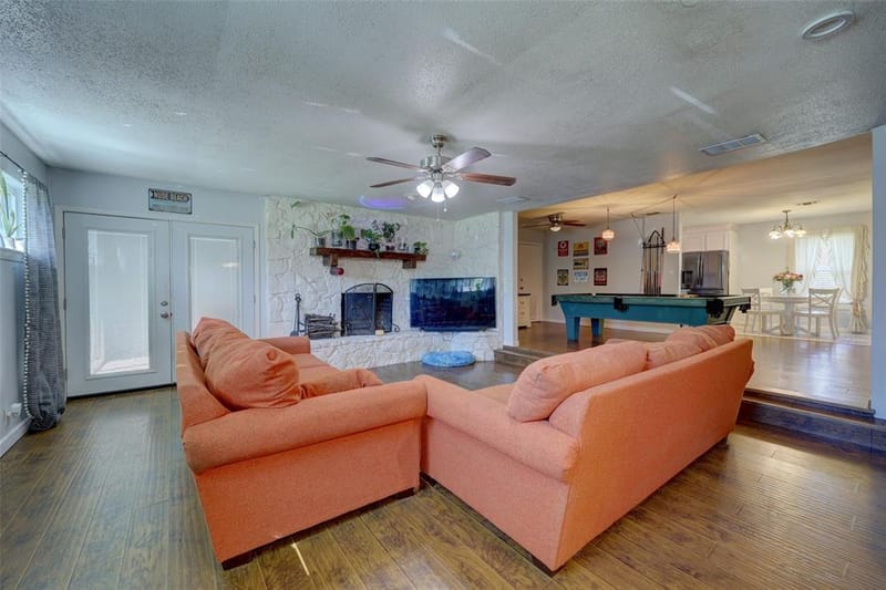 901 Elizabeth Boulevard, Granbury TX 76048 - Photo 16