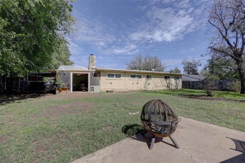 901 Elizabeth Boulevard, Granbury TX 76048 - Photo 38