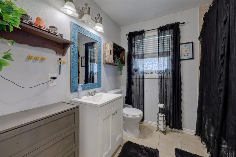 901 Elizabeth Boulevard, Granbury TX 76048 - Photo 33