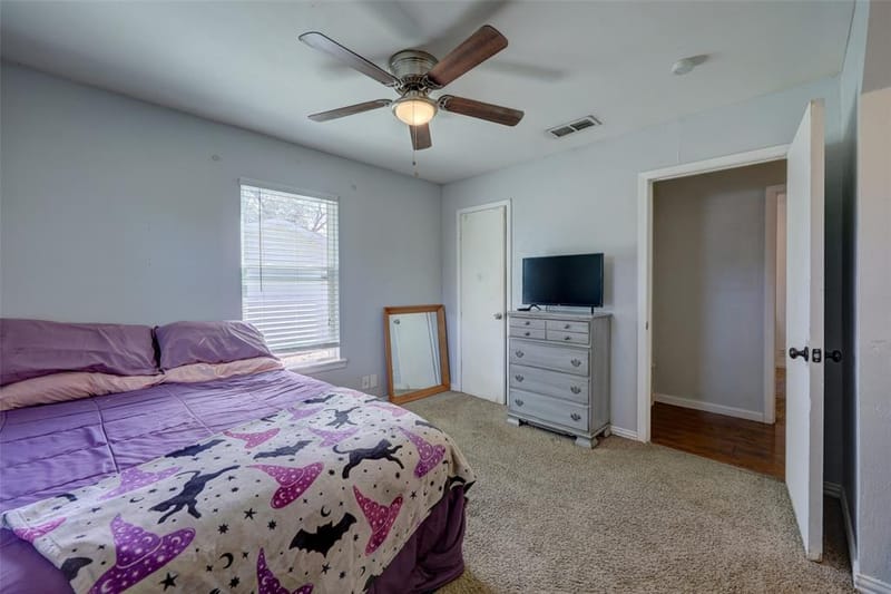 901 Elizabeth Boulevard, Granbury TX 76048 - Photo 29