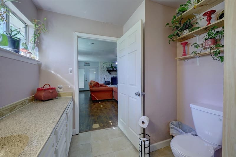 901 Elizabeth Boulevard, Granbury TX 76048 - Photo 25