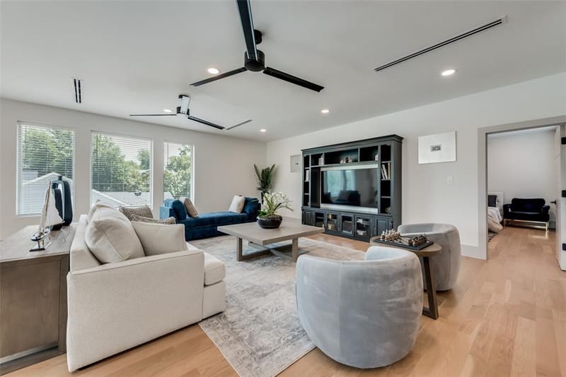 4528 W Amherst Avenue, Dallas TX 75209 - Photo 11