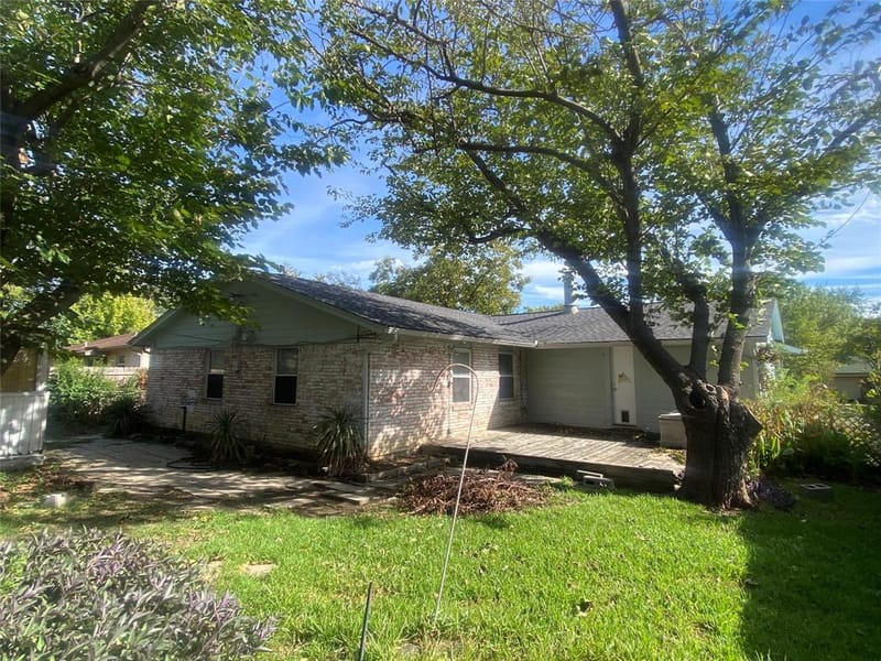 2721 Ridgewood Street, Irving TX 75062 - Photo 20