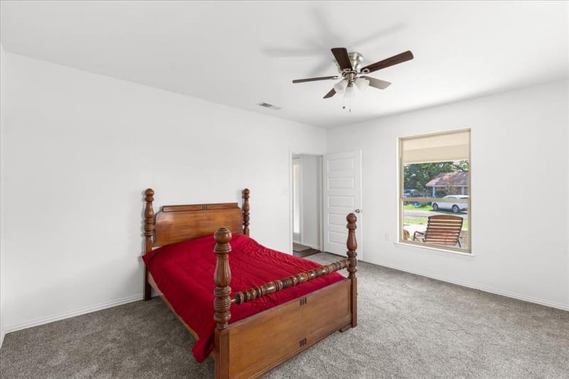 300 E 3rd Street, Blooming Grove TX 76626 - Photo 32
