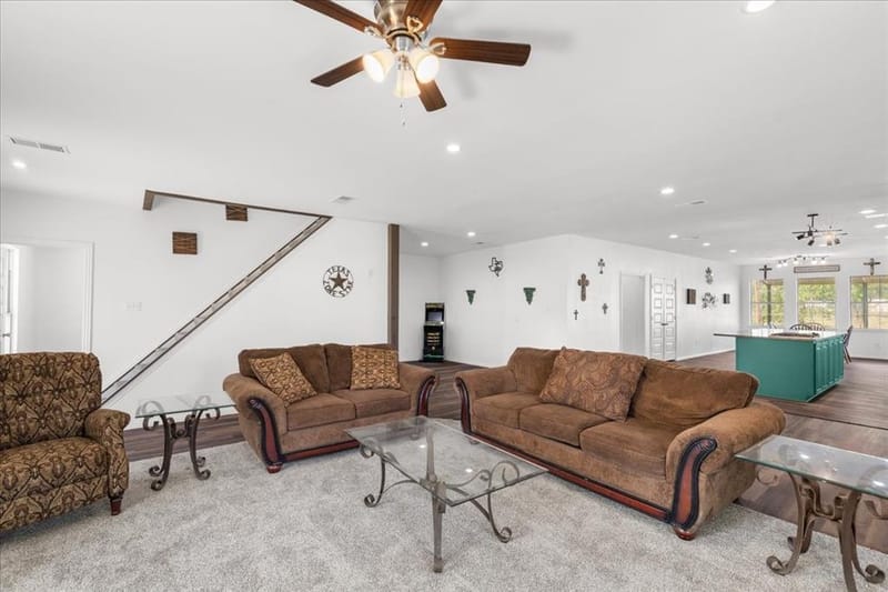 300 E 3rd Street, Blooming Grove TX 76626 - Photo 9