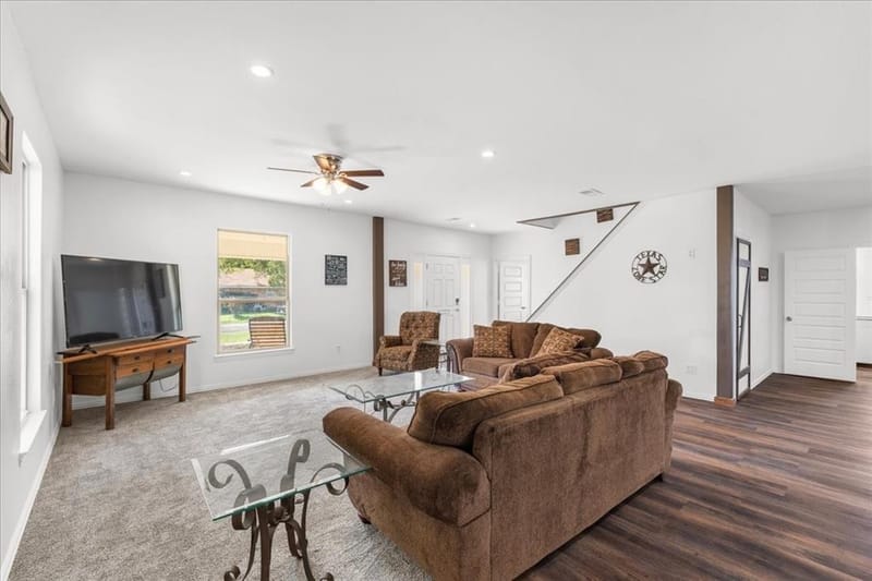300 E 3rd Street, Blooming Grove TX 76626 - Photo 8