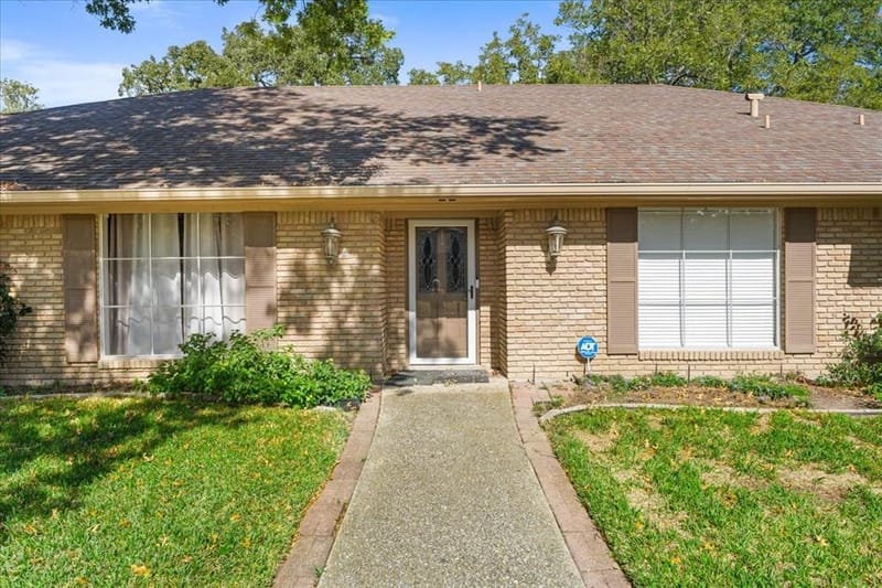1300 Lexington Drive, Corsicana TX 75110 - Photo 2