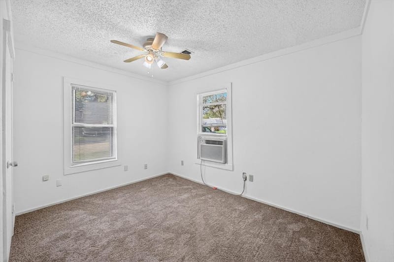 6029 Rich Street, Fort Worth TX 76112 - Photo 9