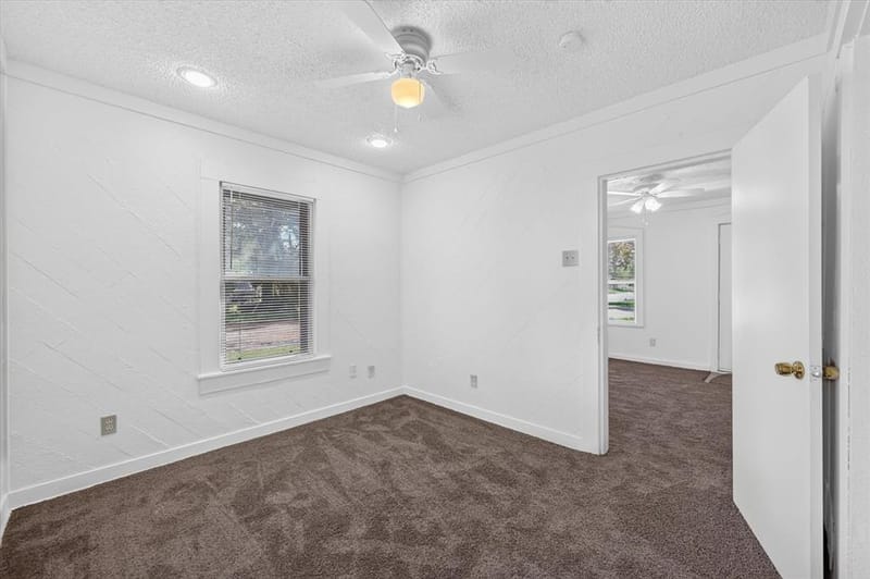 6029 Rich Street, Fort Worth TX 76112 - Photo 8