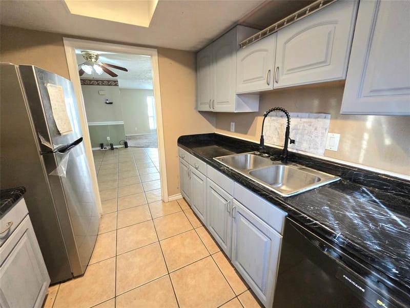 99 W Mountain Creek Drive, Grand Prairie TX 75052 - Photo 12