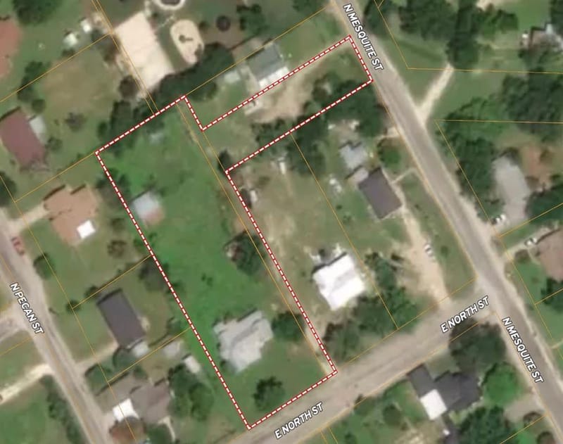 104 E North Street, Hico TX 76457 - Photo 2