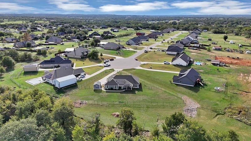 1039 Northern Oaks Court, Springtown TX 76082 - Photo 36