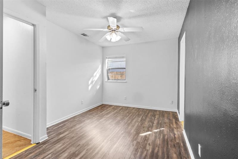 1826 Cunningham Street, Irving TX 75062 - Photo 17