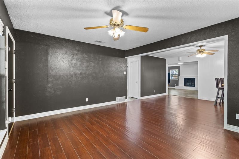 1826 Cunningham Street, Irving TX 75062 - Photo 7