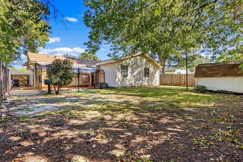 1826 Cunningham Street, Irving TX 75062 - Photo 18