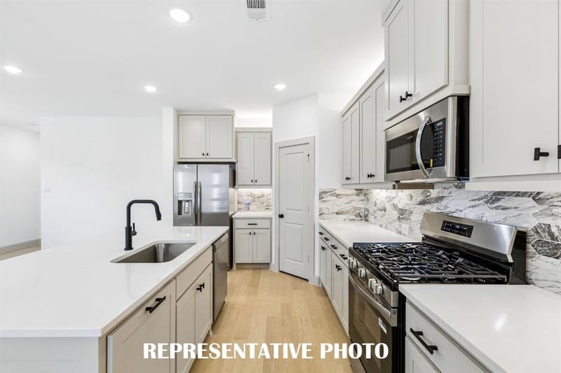 612 Taylor Parkway, Celina TX 75009 - Photo 9