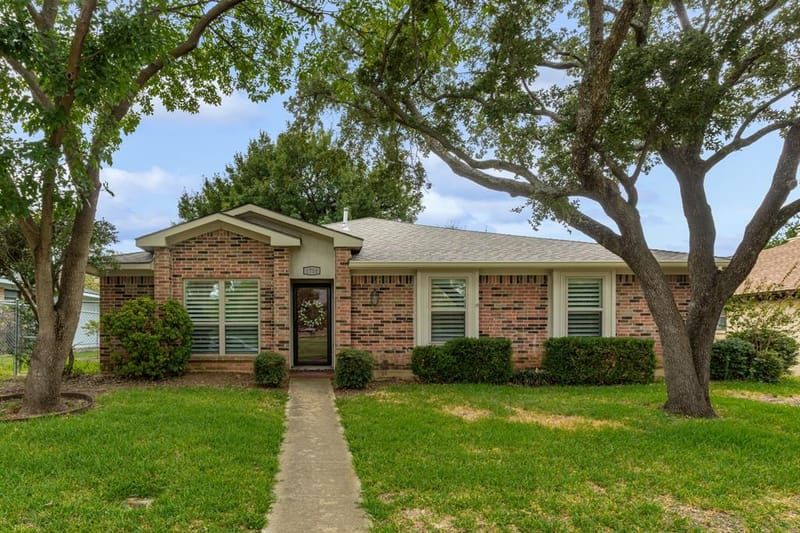 1750 Sterling Lane, Lewisville TX 75067