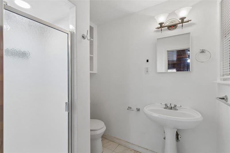 4286 S Cresthaven Road, Dallas TX 75209 - Photo 16