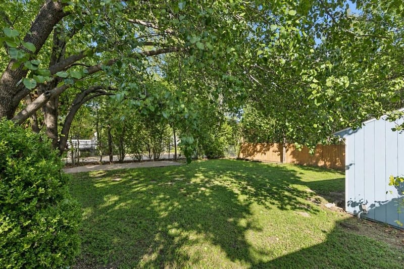 4286 S Cresthaven Road, Dallas TX 75209 - Photo 33