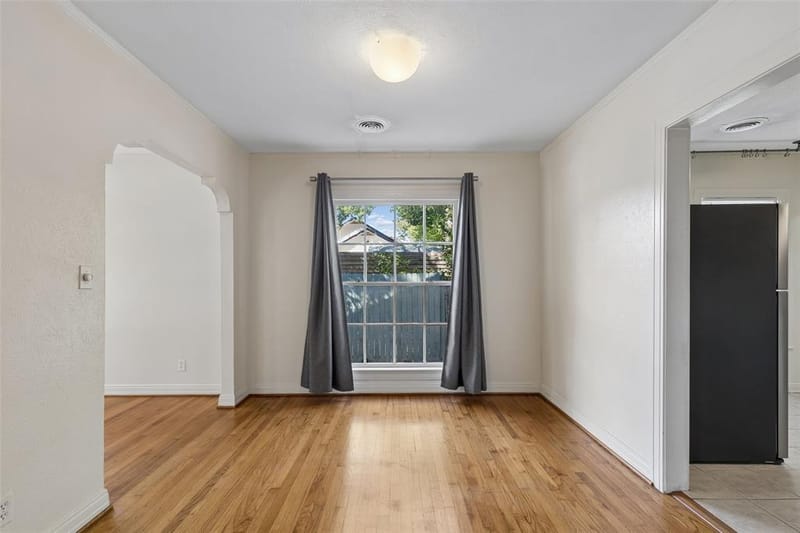 4286 S Cresthaven Road, Dallas TX 75209 - Photo 8