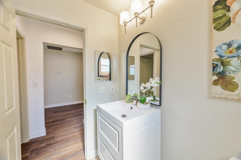 1332 Grigsby Avenue, Dallas TX 75204 - Photo 17