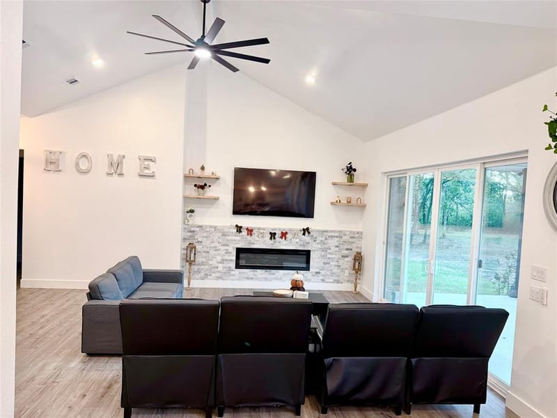 522 S Eastern Street, Keene TX 76031 - Photo 8