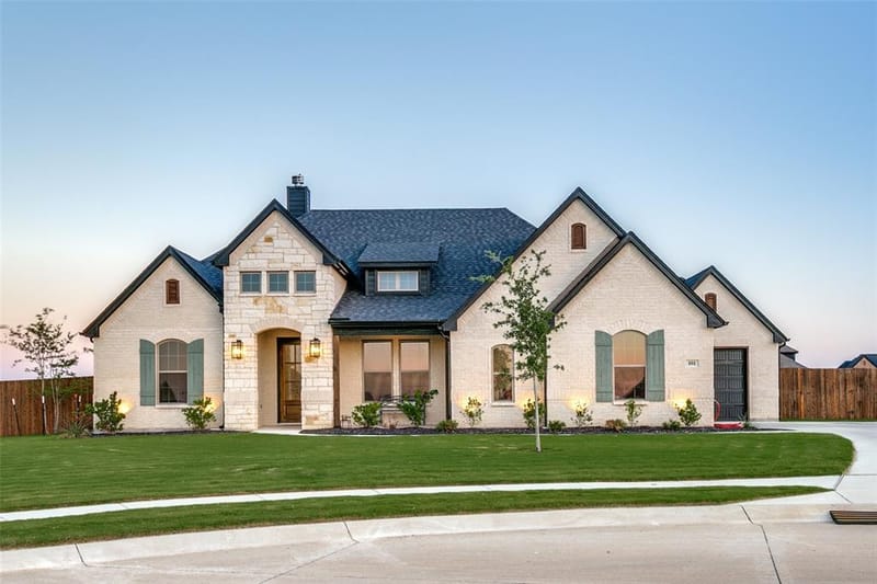 101 Grey Wolf Court, Godley TX 76044