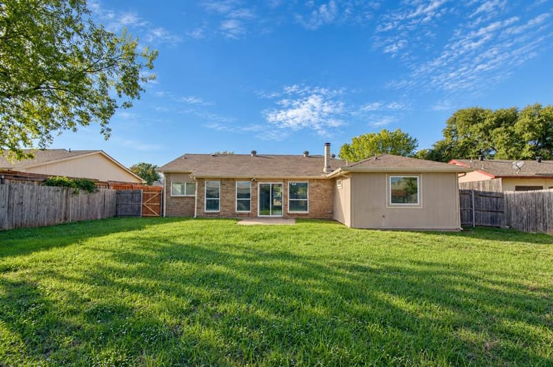 3018 Meadow Creek Court, Grand Prairie TX 75052 - Photo 23