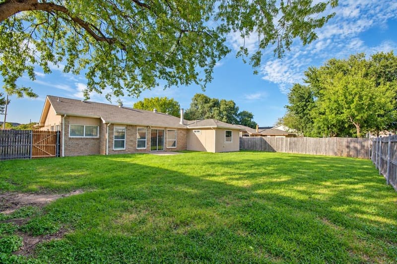 3018 Meadow Creek Court, Grand Prairie TX 75052 - Photo 22