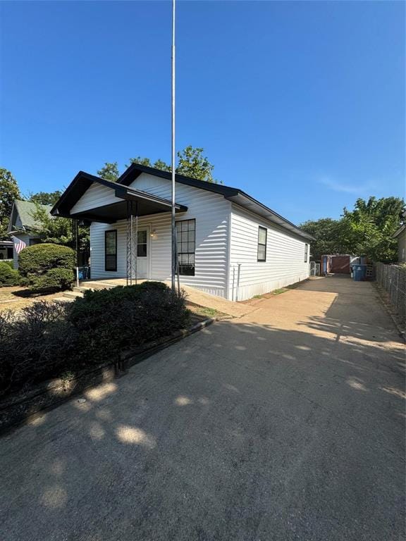 715 W Monterey Street, Denison TX 75020 - Photo 11