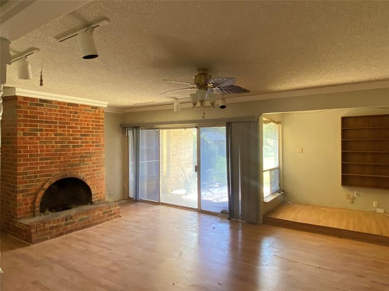 308 Valleyglen Drive, DeSoto TX 75115 - Photo 4