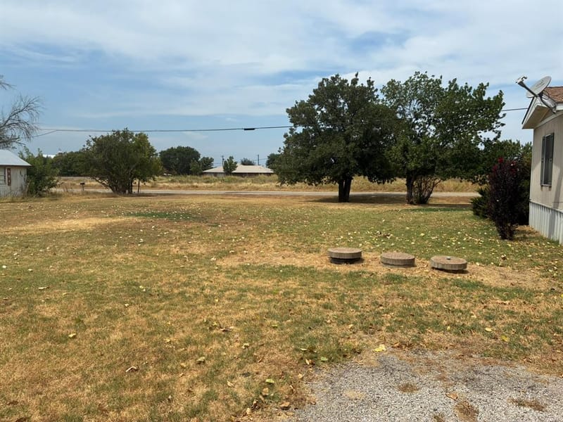 102 S Houston Street, Millsap TX 76066 - Photo 14