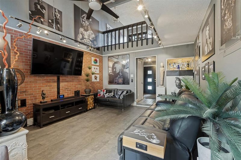 606 Campana Court, Irving TX 75061 - Photo 2