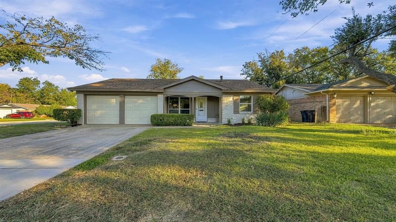 4732 Burgess Drive, Fort Worth TX 76132 - Photo 2