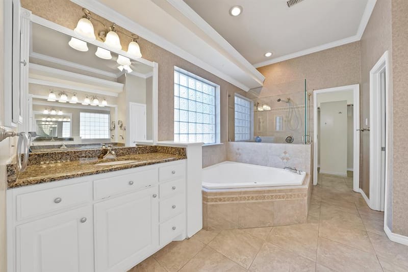 1001 Tennison Drive, Euless TX 76039 - Photo 12