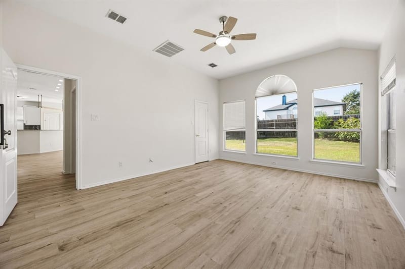 7606 Kittery Lane, Arlington TX 76002 - Photo 8