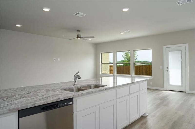 205 Woodhollow Drive, Blue Ridge TX 75424 - Photo 8