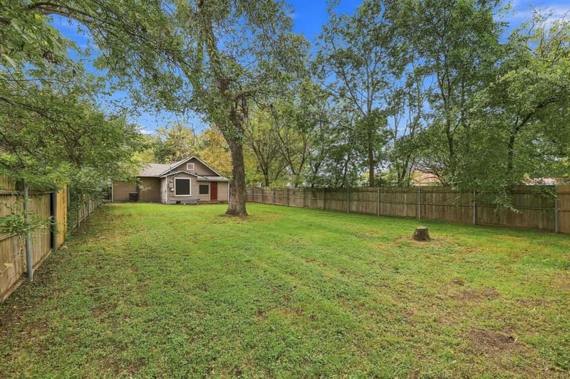 111 W Heron Street, Denison TX 75021 - Photo 26