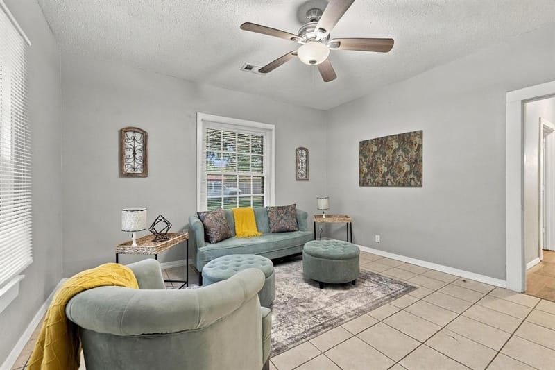 111 W Heron Street, Denison TX 75021 - Photo 5