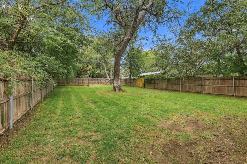 111 W Heron Street, Denison TX 75021 - Photo 24