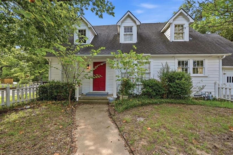 714 E 9th Street, Bonham TX 75418