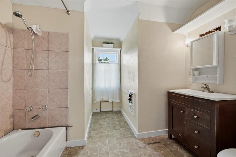 714 E 9th Street, Bonham TX 75418 - Photo 20