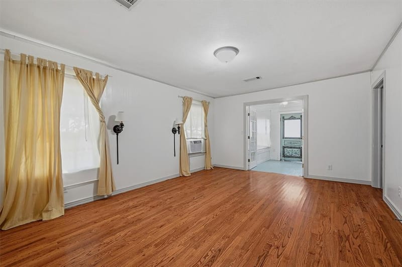 714 E 9th Street, Bonham TX 75418 - Photo 4