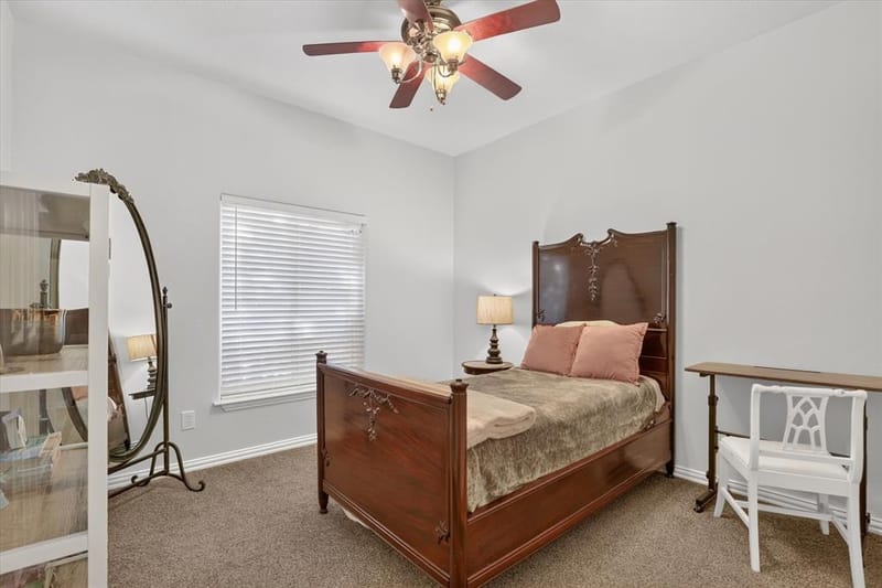 204 Castle Hill Drive, Burleson TX 76028 - Photo 32