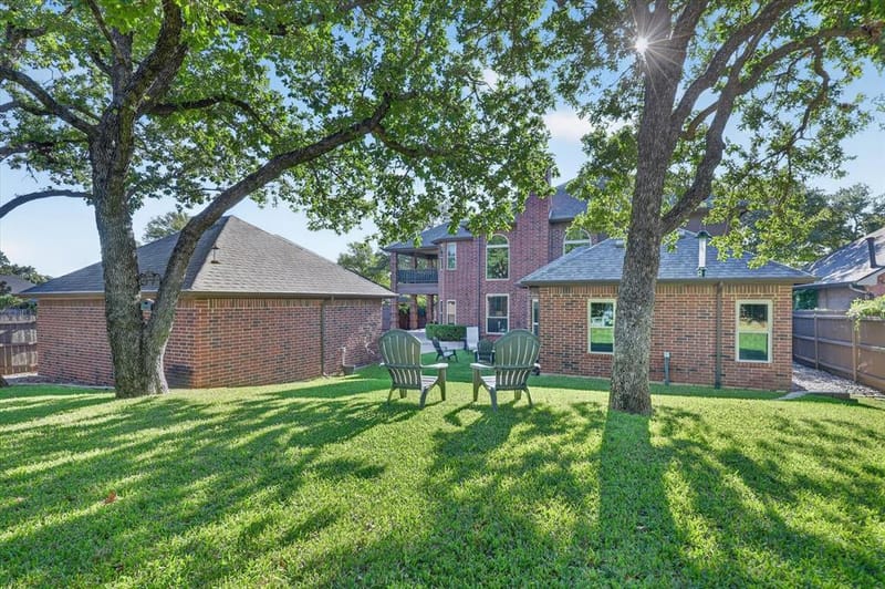 204 Castle Hill Drive, Burleson TX 76028 - Photo 39
