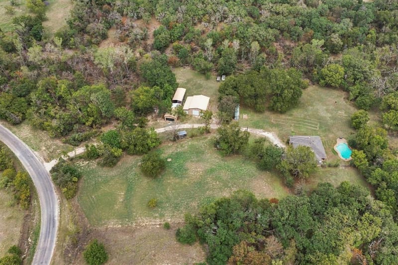 502 Three Skillet Road, Springtown TX 76082 - Photo 6